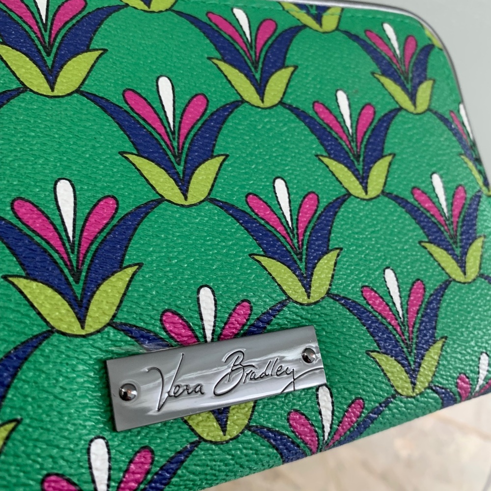 Vera Bradley Green Blue Purple Floral Geo Accordion Wallet EUC